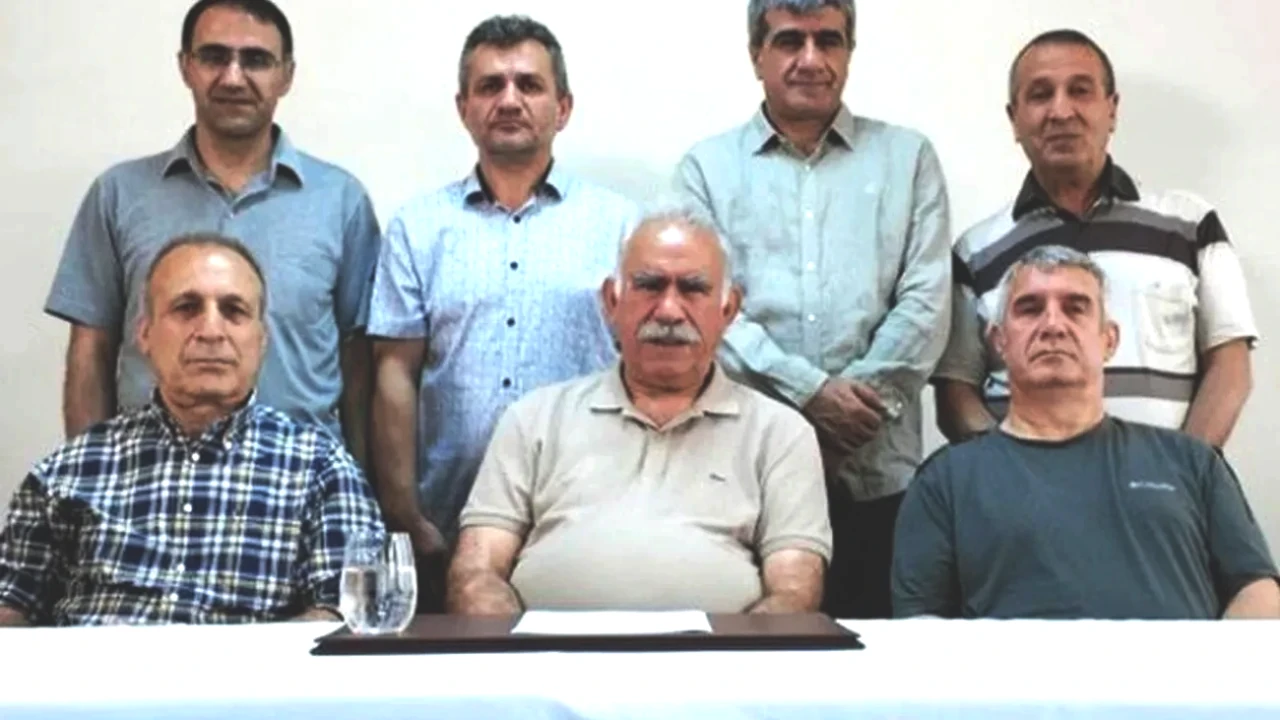 Teröristbaşı Abdullah Öcalan'dan PKK'ya Şaşırtan Videolu Mesaj!