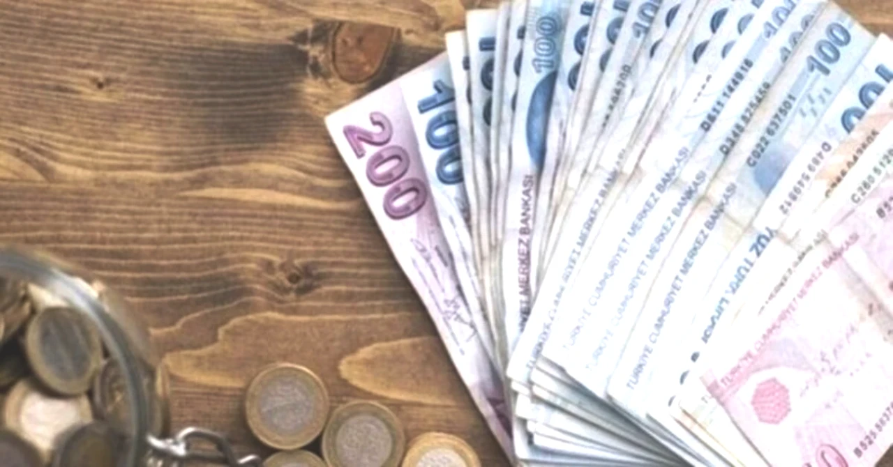 En Düşük Emekli Maaşında Tarihi Artış! Resmi Gazete'de Yayınlandı mı?