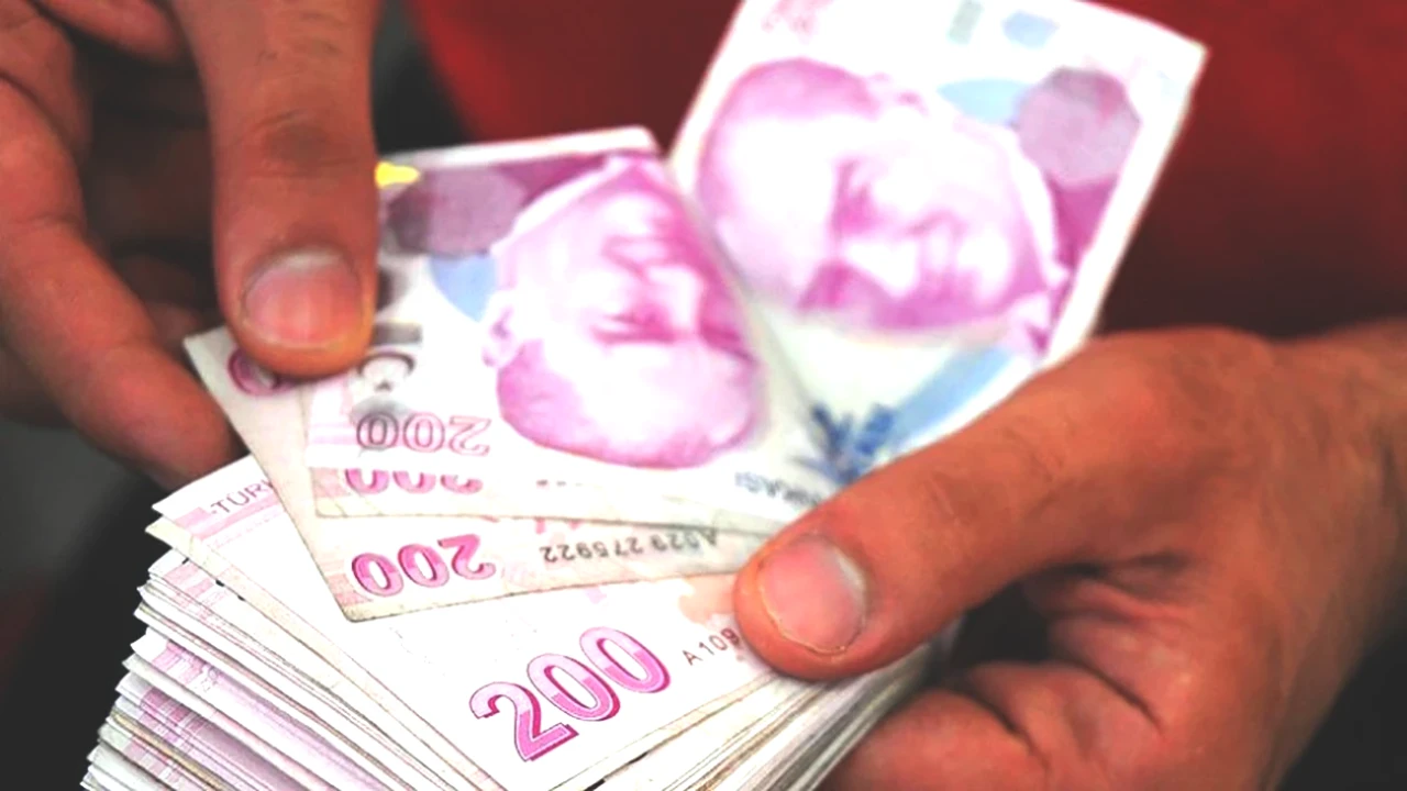 Emekliler için Müjde: Yeni Aylıklar Açıklandı! Kalem Kalem Detaylar Burada!