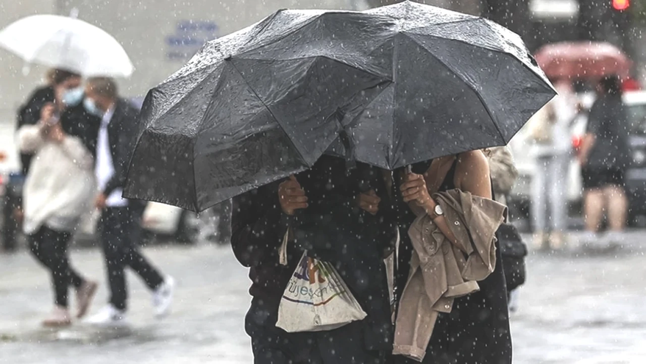 İşte Meteoroloji'nin Uyardığı O Fırtına! Gök Gürültülü Sağanak Kapıda
