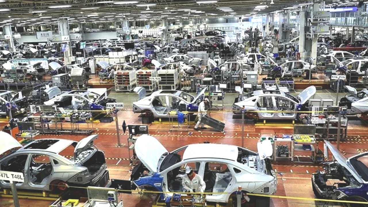 Çin'den Lüks Otomobiller İçin Şok Vergi Zammı! İşte Detaylar
