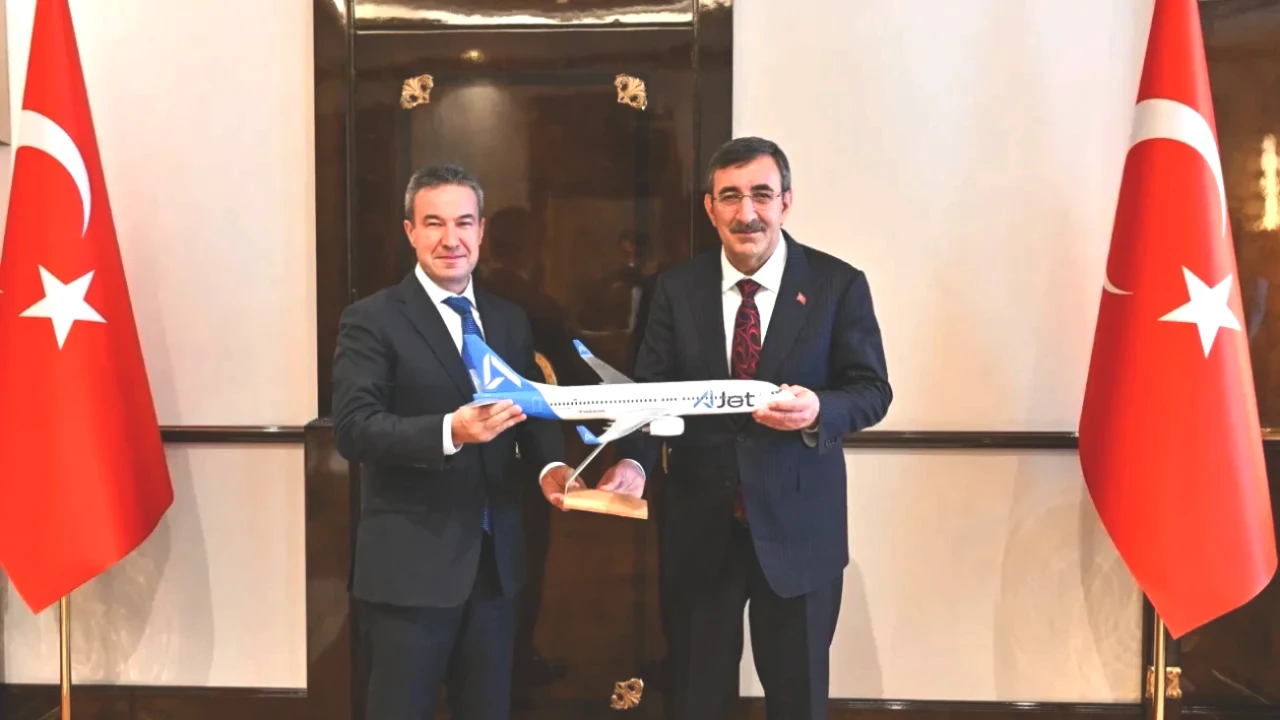 Cumhurbaşkanı Yardımcısı Yılmaz, AJet Genel Müdürü Sarp ile Kritik Görüşme Gerçekleştirdi!