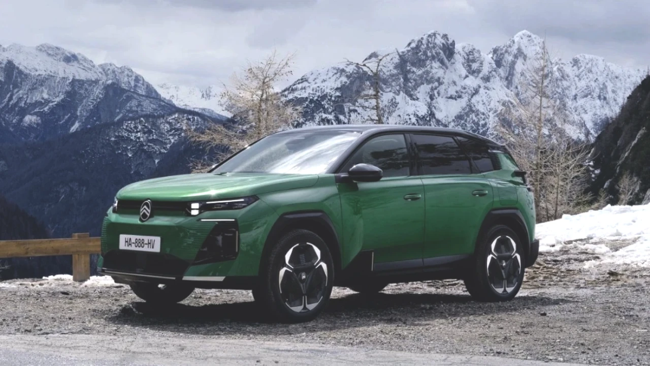 Tesla'nın Hakimiyetine Son Verecek! 520 km Menzilli Yeni Citroen E-C5 Model Y ile Yarışıyor